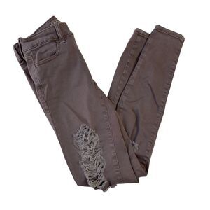 American Eagle Outfitter’s Distressed Super Stretch Jegging - Women’s 0